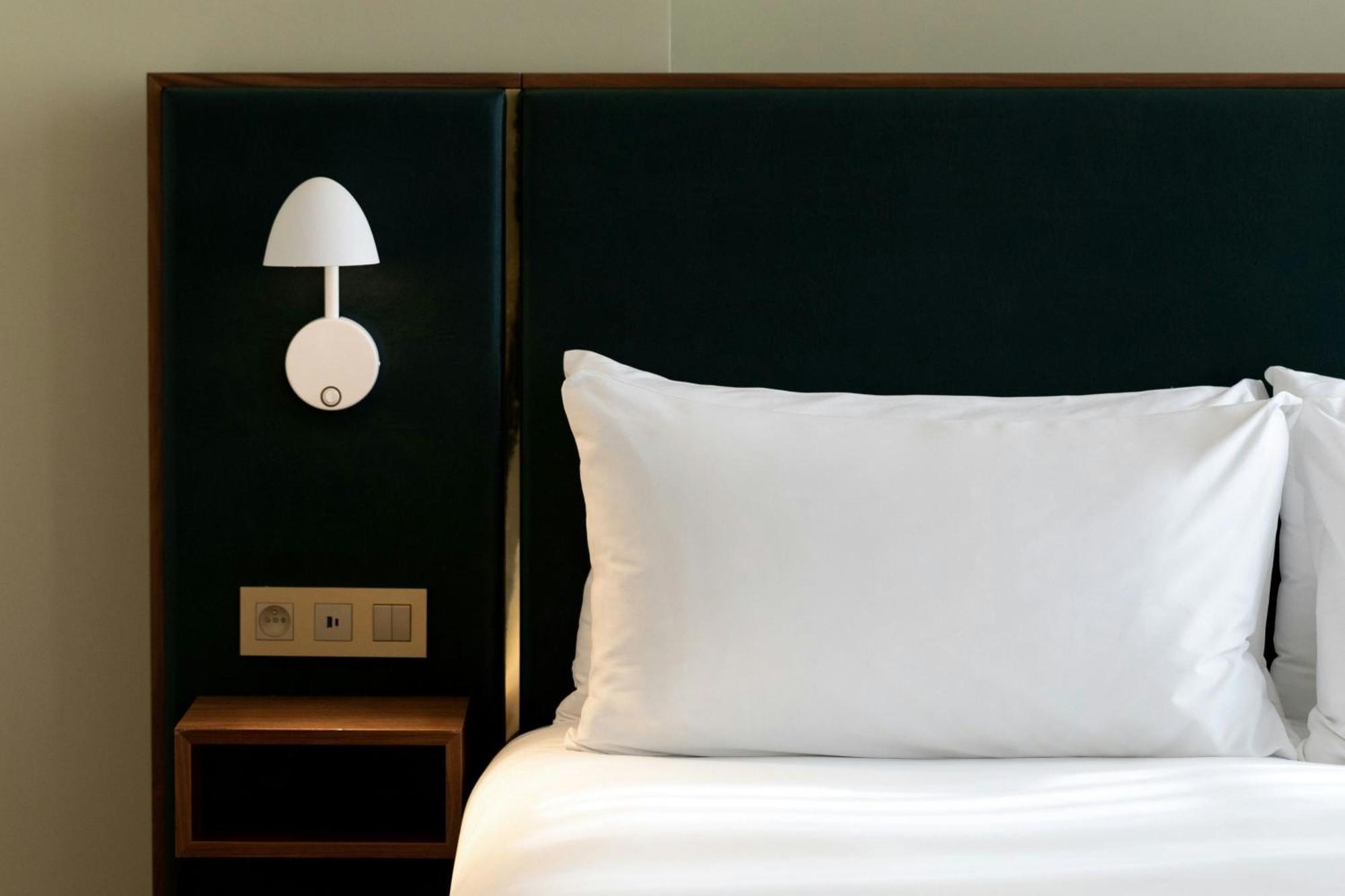Sapphire House Antwerp, Autograph Collection By Marriott Hotel Kültér fotó A pillow