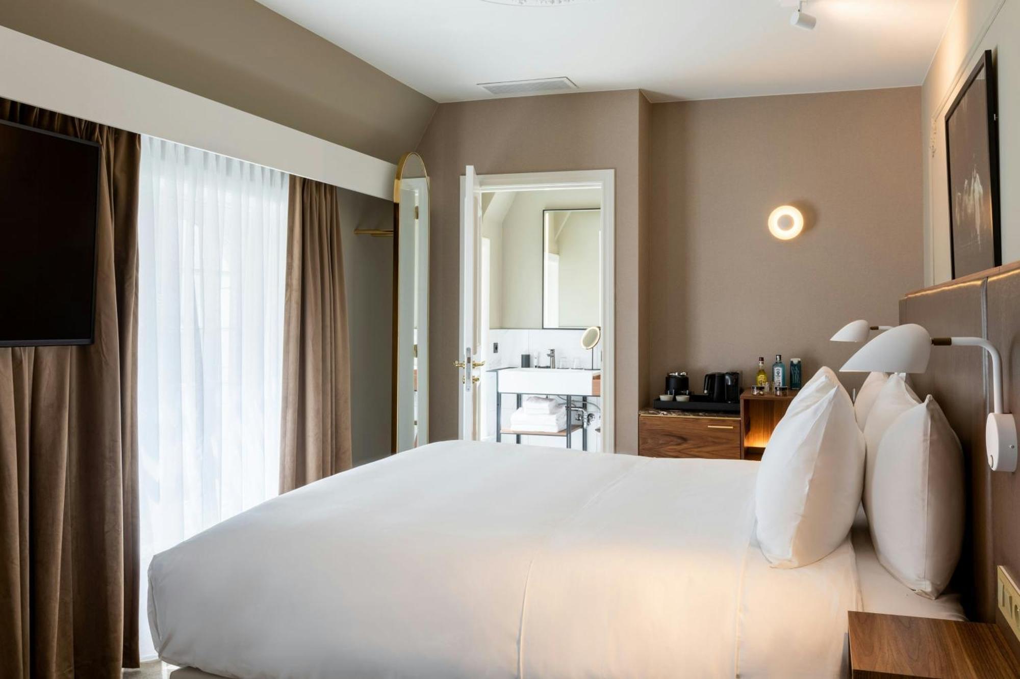 Sapphire House Antwerp, Autograph Collection By Marriott Hotel Kültér fotó A room at the hotel