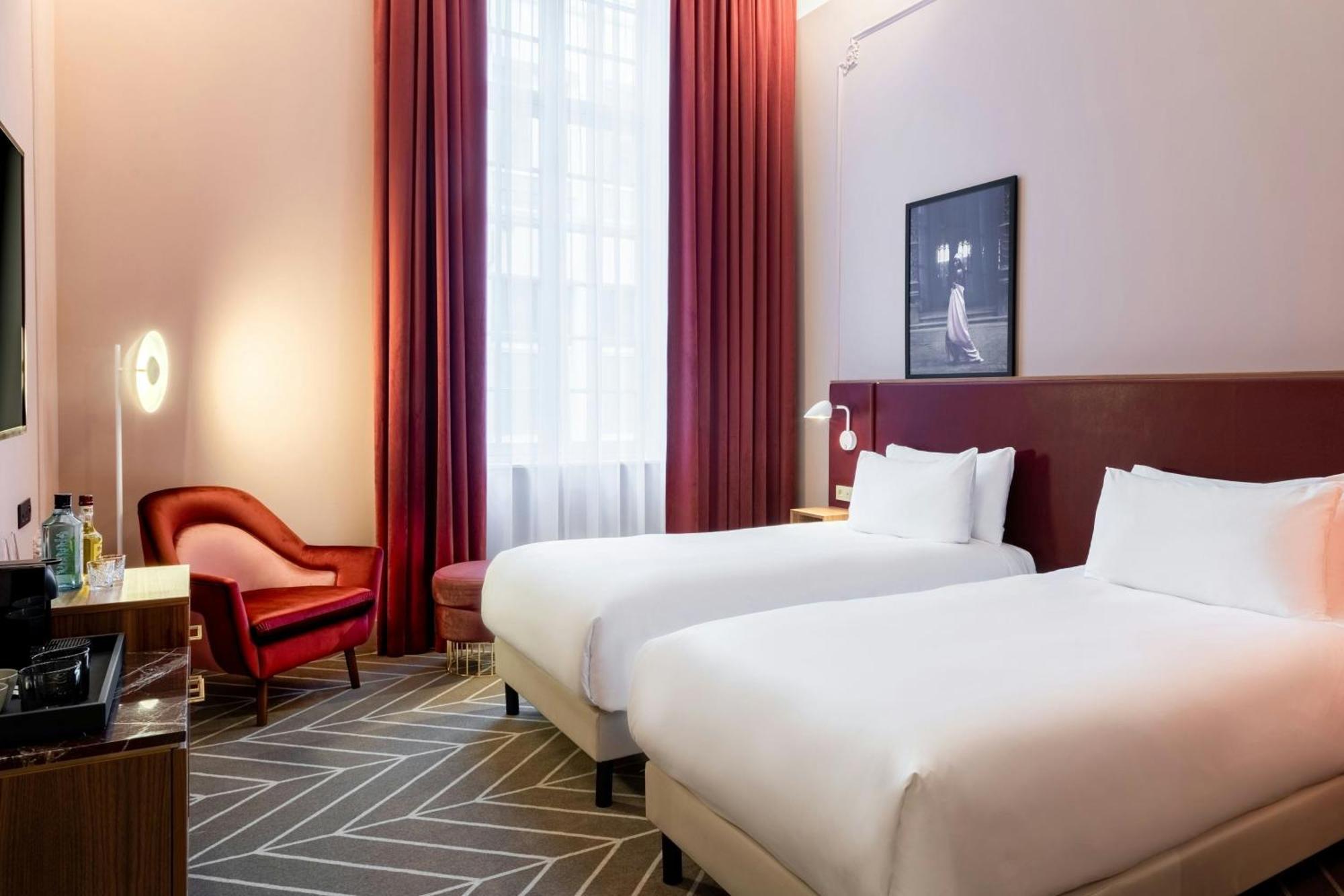 Sapphire House Antwerp, Autograph Collection By Marriott Hotel Kültér fotó A room at the hotel